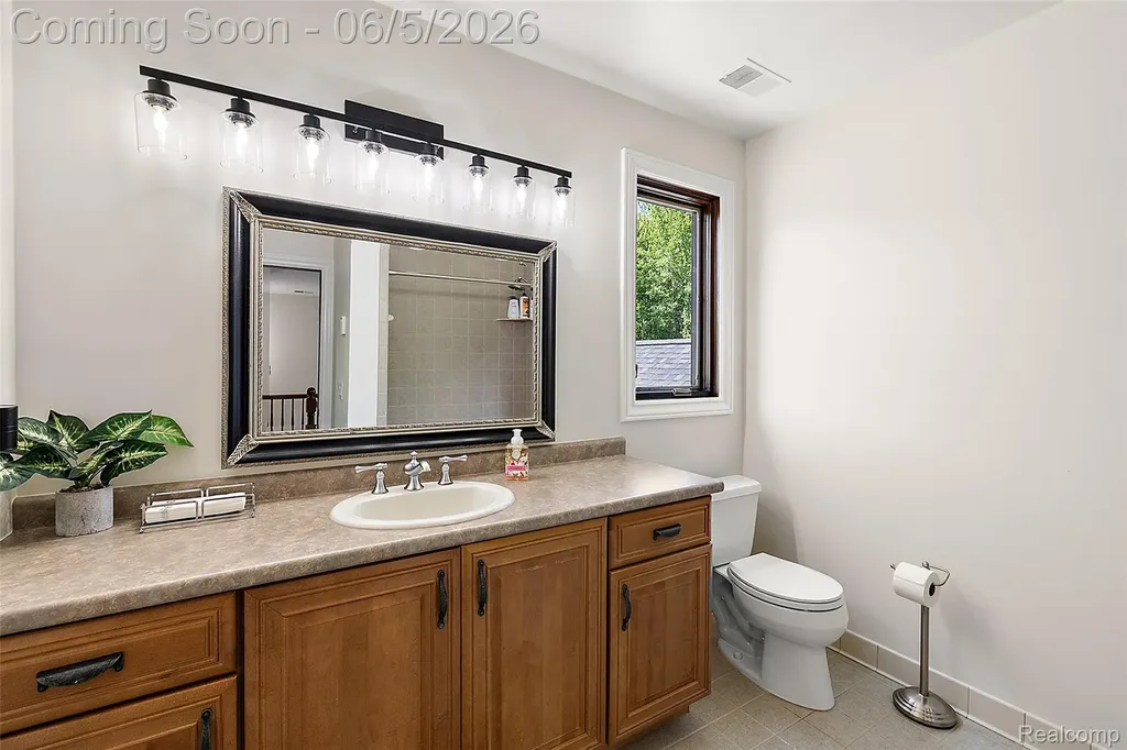 62502 Wayfaring Road Ray Township MI 48096