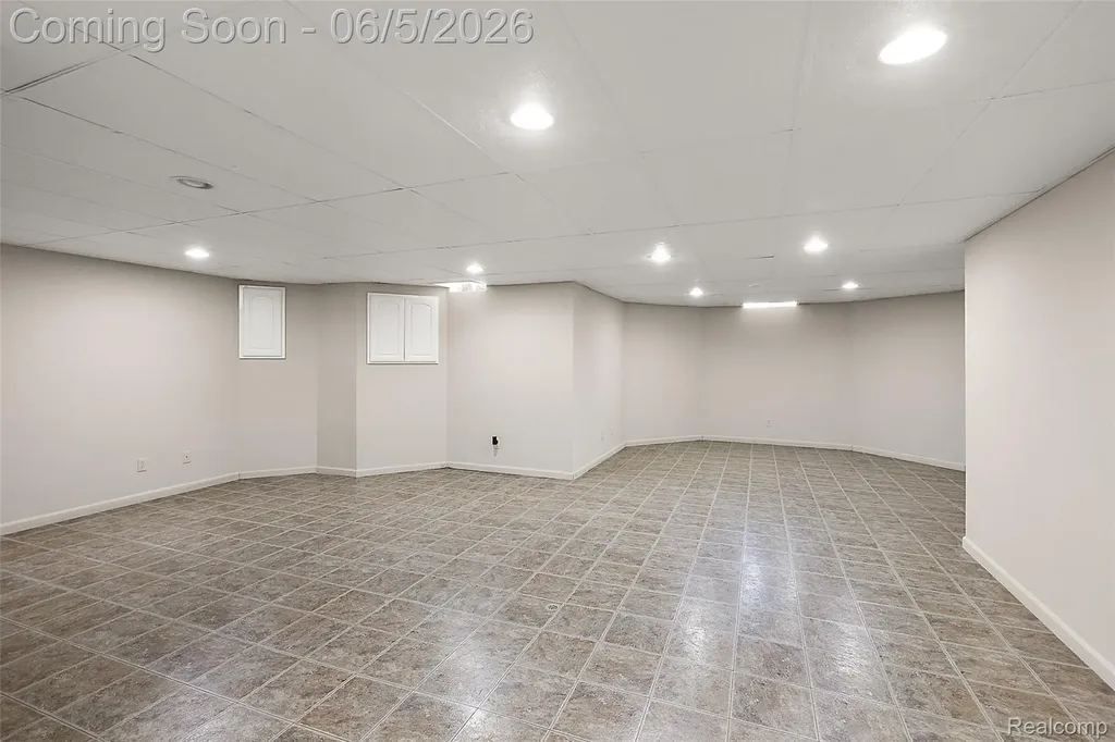62502 Wayfaring Road Ray Township MI 48096
