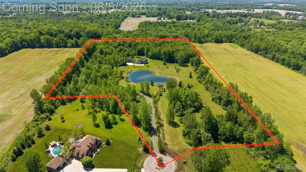 62502 Wayfaring Road Ray Township MI 48096