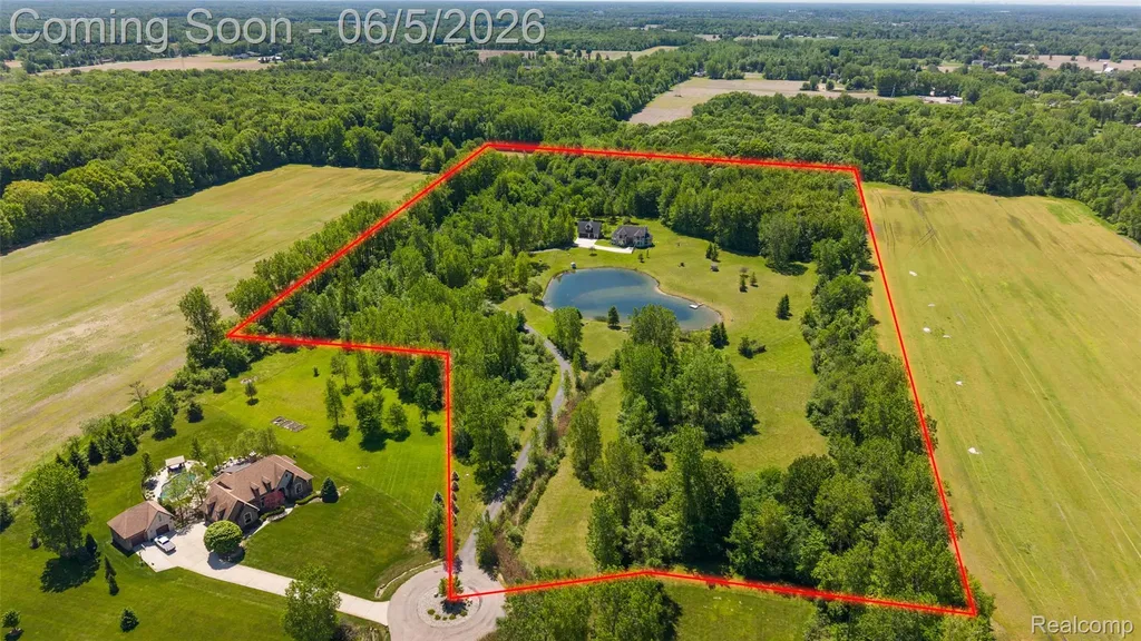 62502 Wayfaring Road Ray Township MI 48096