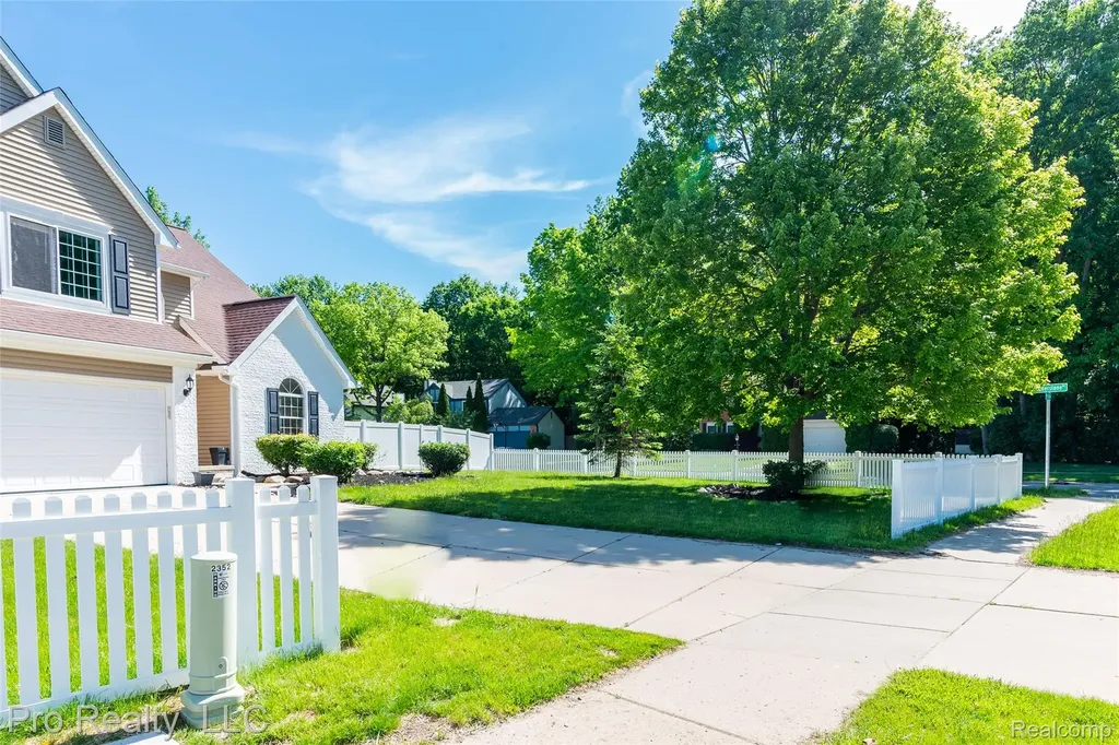 2344 Marklawn Court Waterford Charter Township MI 48329