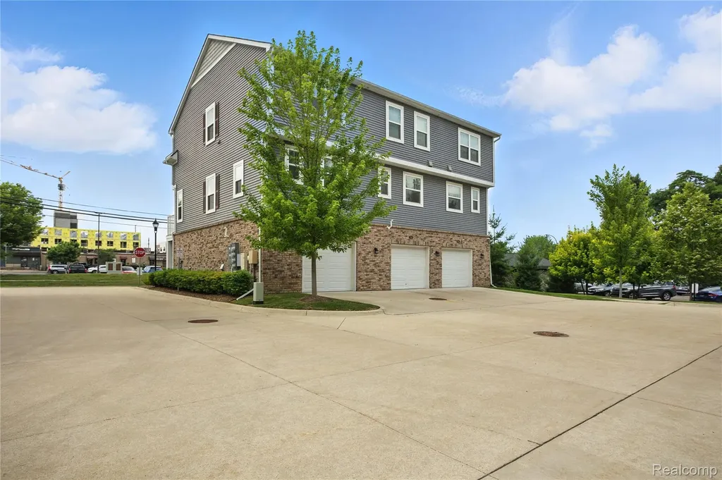 3317 Parkways Boulevard Auburn Hills City MI 48326