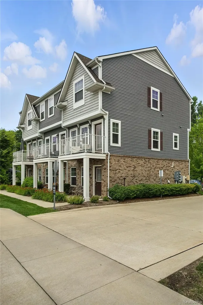 3317 Parkways Boulevard Auburn Hills City MI 48326
