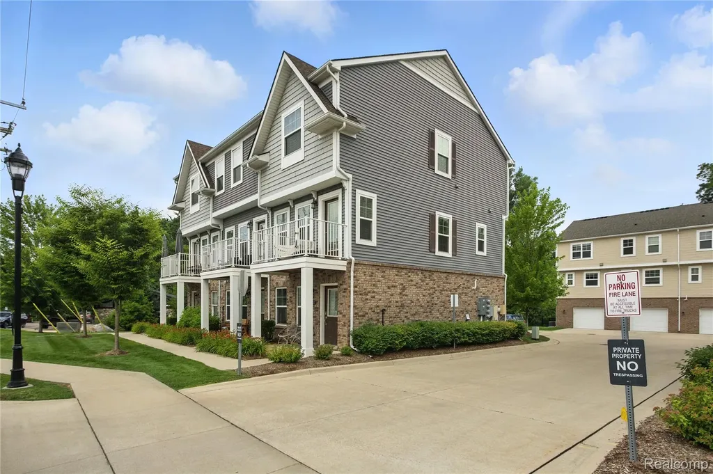 3317 Parkways Boulevard Auburn Hills City MI 48326