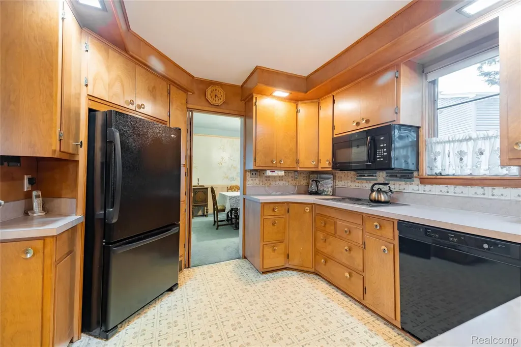 29863 East River Road Grosse Ile Township MI 48138