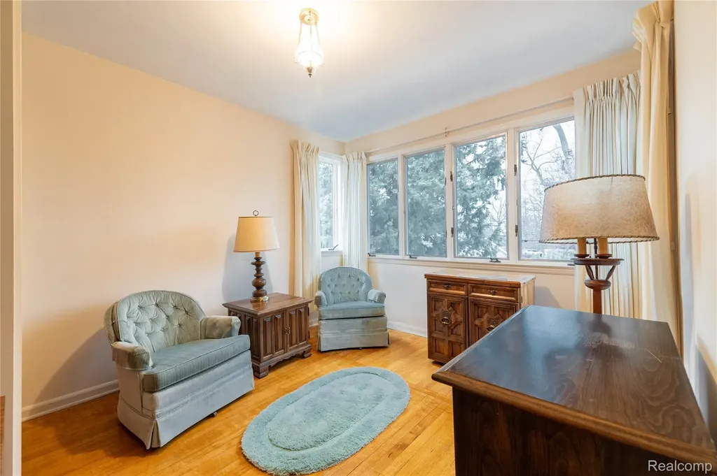 29863 East River Road Grosse Ile Township MI 48138