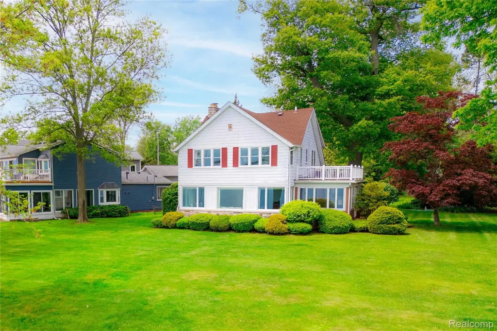 29863 East River Road Grosse Ile Township MI 48138