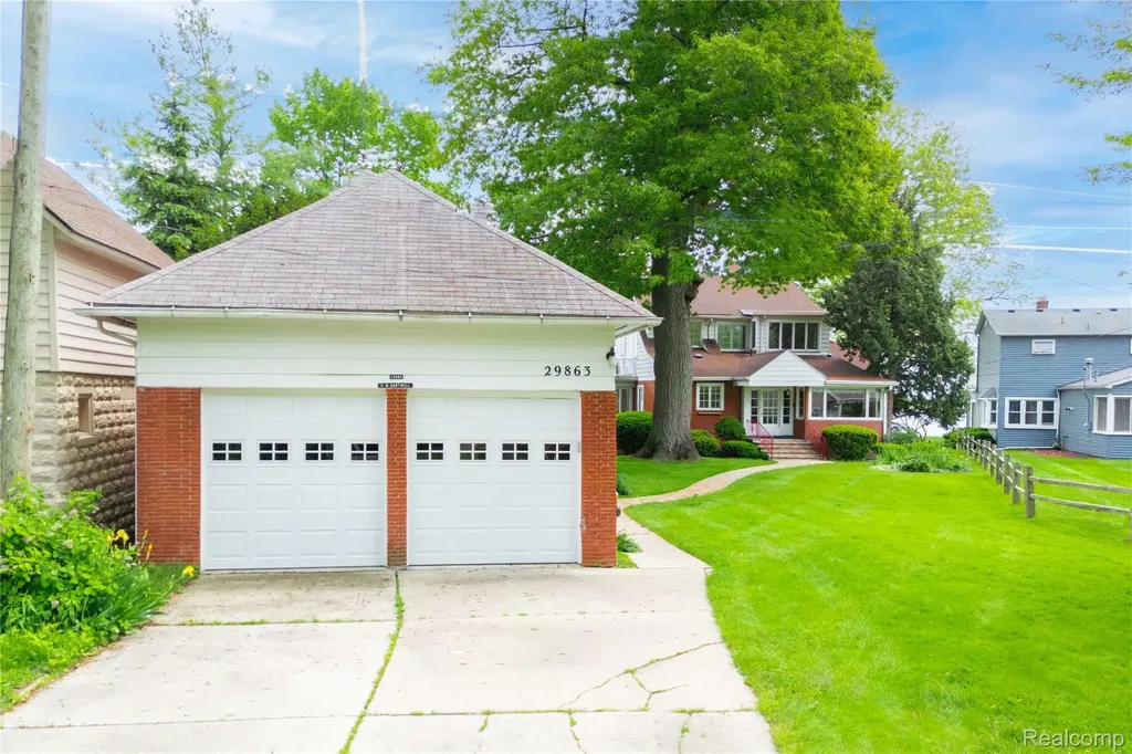 29863 East River Road Grosse Ile Township MI 48138