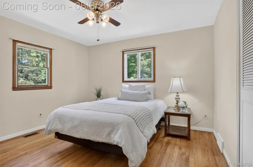 38561 Belliveau Street Westland City MI 48185