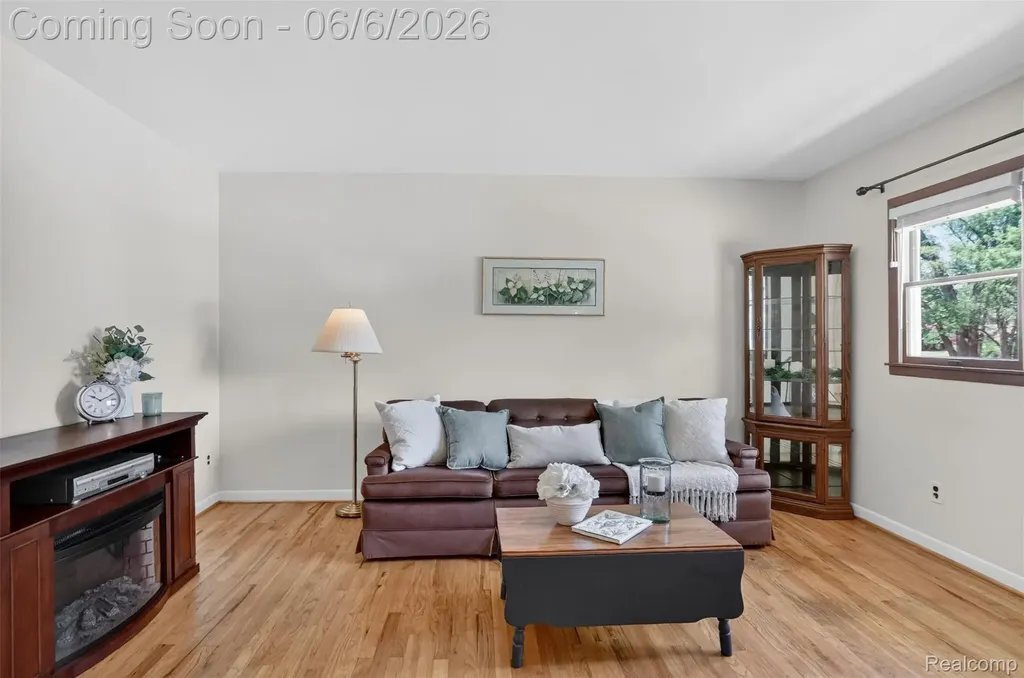 38561 Belliveau Street Westland City MI 48185