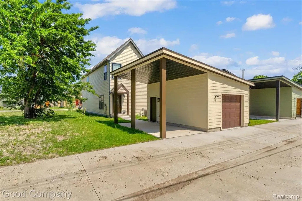 2827 16th Street Detroit City MI 48216
