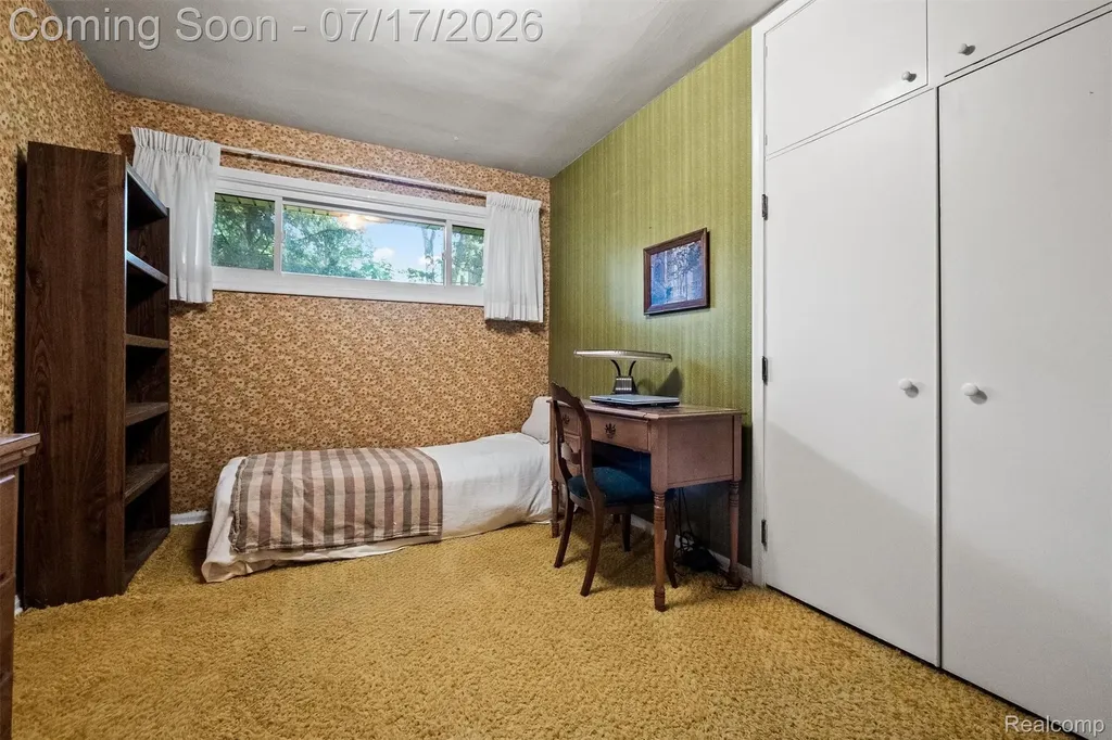 23251 Cass Avenue Farmington City MI 48335