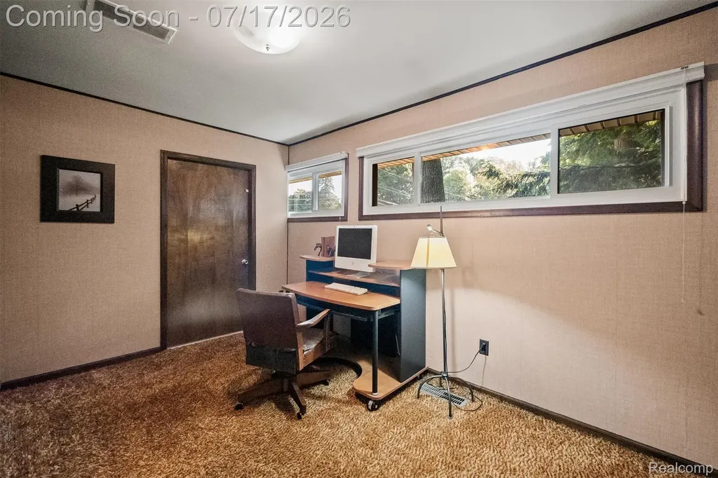 23251 Cass Avenue Farmington City MI 48335