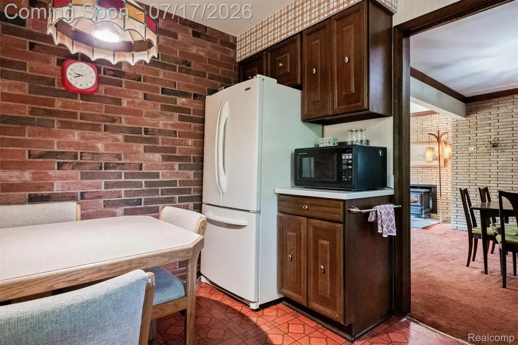 23251 Cass Avenue Farmington City MI 48335