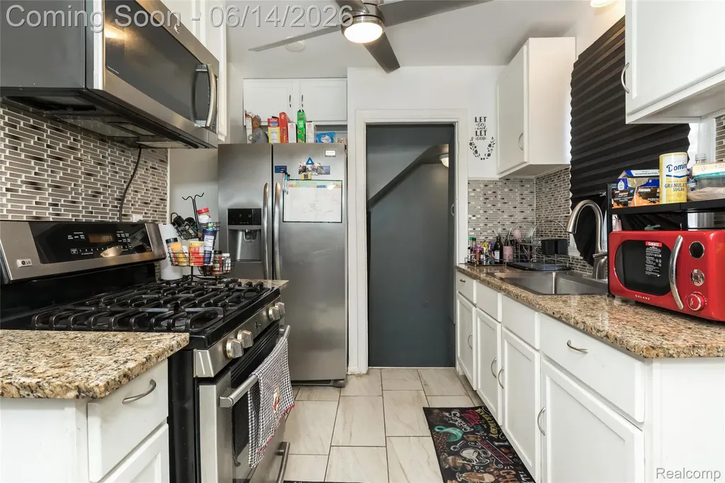 20308 Gilchrist Street Detroit City MI 48235