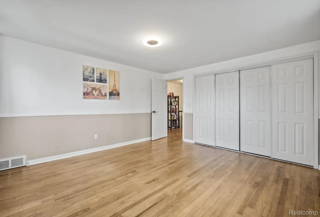 1916 Squirrel Valley Drive Bloomfield Hills City MI 48304