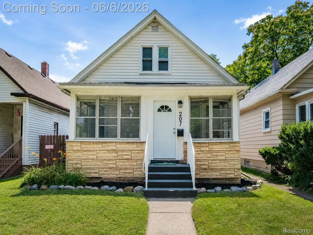 207 Richter Street River Rouge City MI 48218