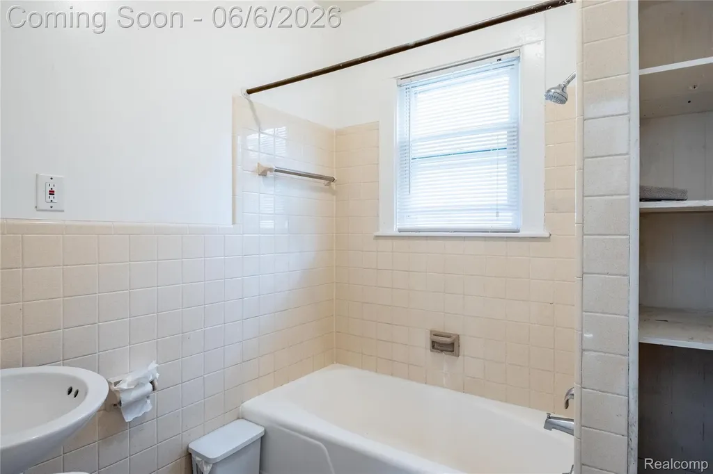 207 Richter Street River Rouge City MI 48218