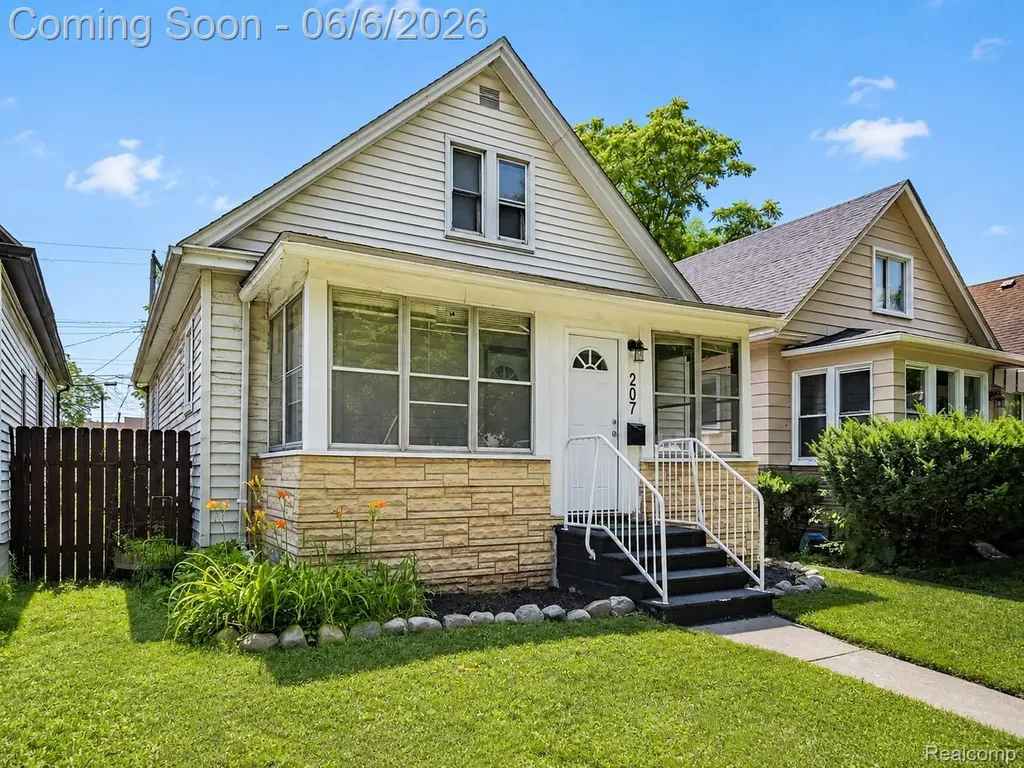 207 Richter Street River Rouge City MI 48218