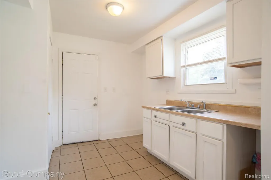 14481 Rosemary Street Detroit City MI 48213