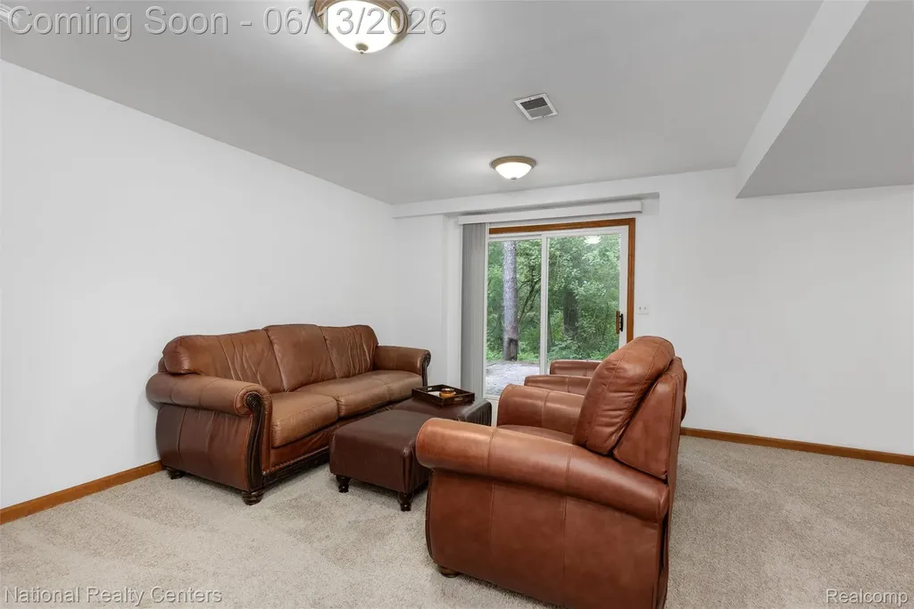 7451 Garland Avenue Hamburg Township MI 48116