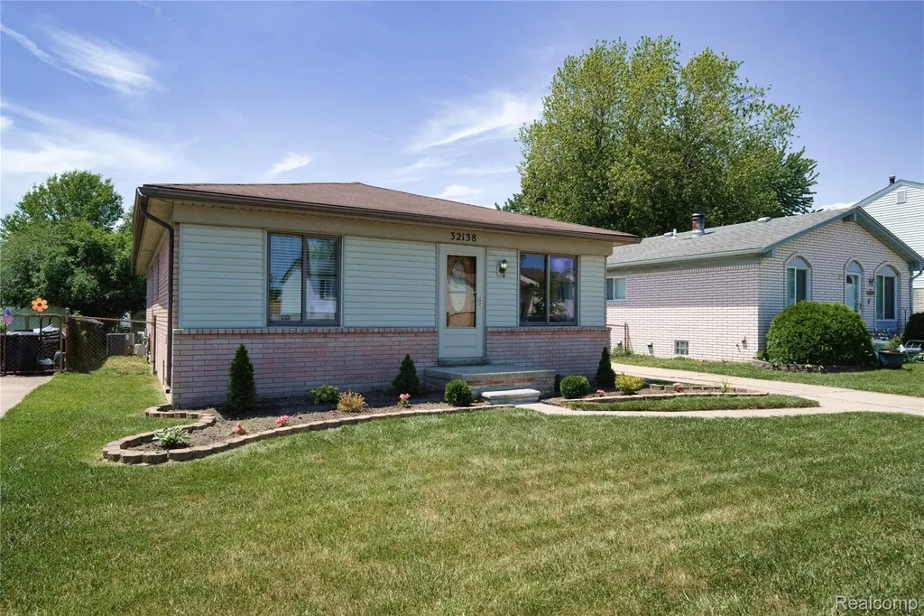 32138 Glaser Road Brownstown Charter Township MI 48173