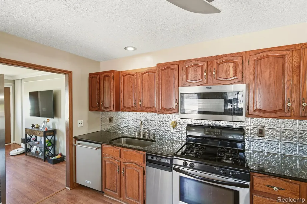 32138 Glaser Road Brownstown Charter Township MI 48173