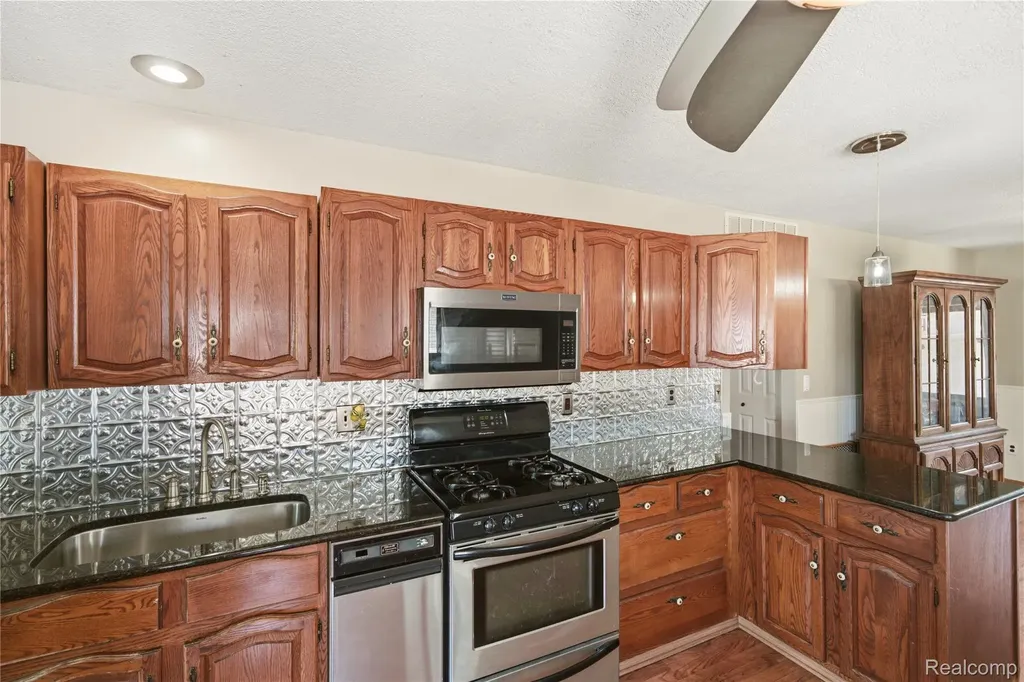 32138 Glaser Road Brownstown Charter Township MI 48173