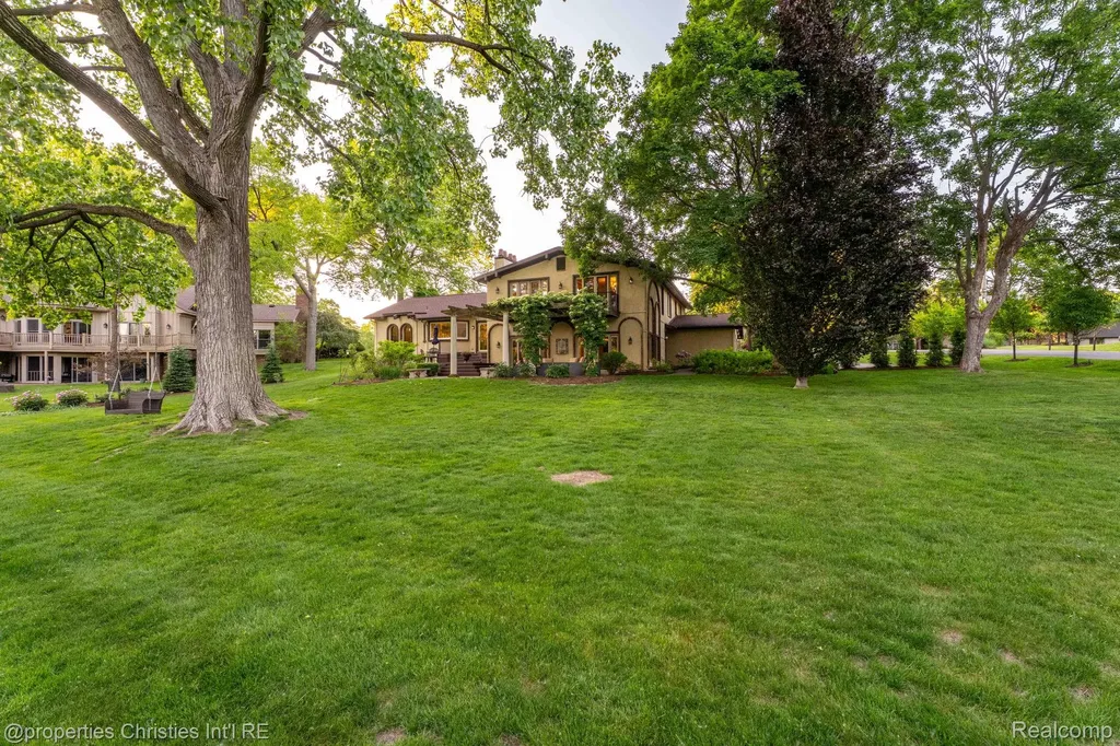 1865 Harvest Lane Bloomfield Hills City MI 48302