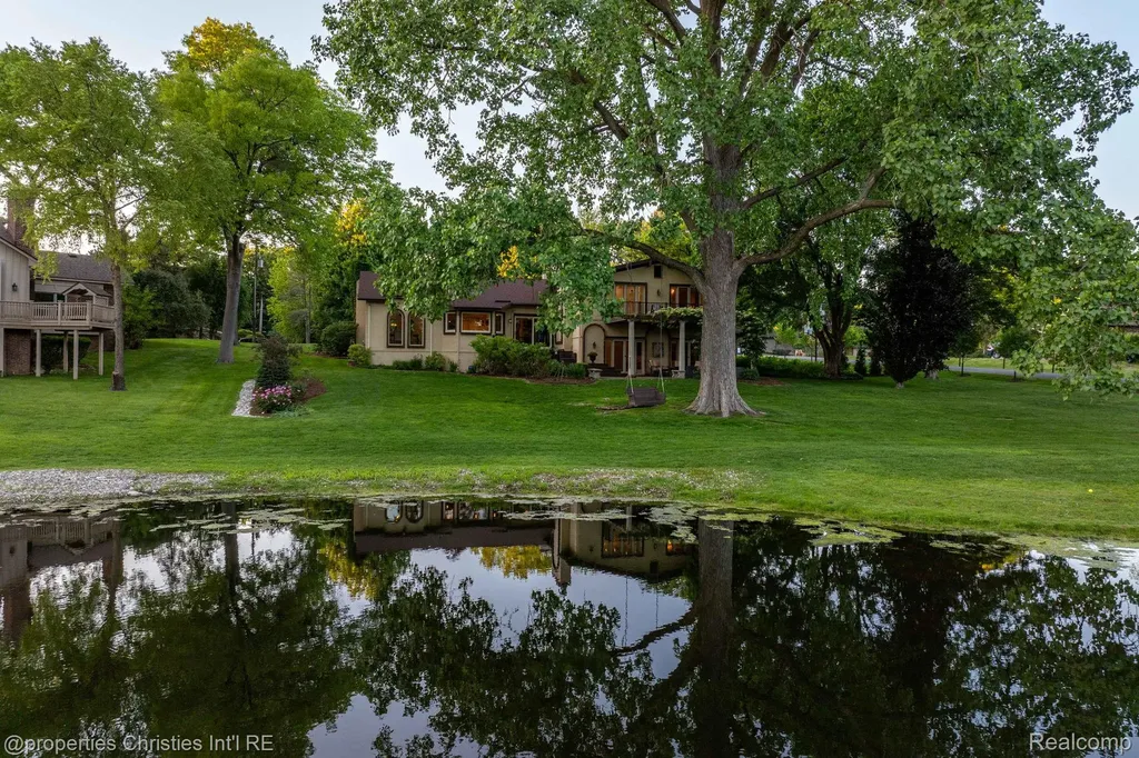 1865 Harvest Lane Bloomfield Hills City MI 48302