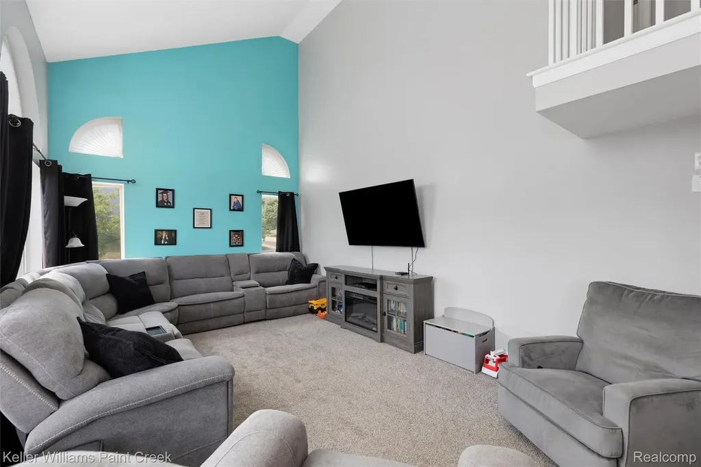 3314 Valley Rise Drive Holly Village MI 48442