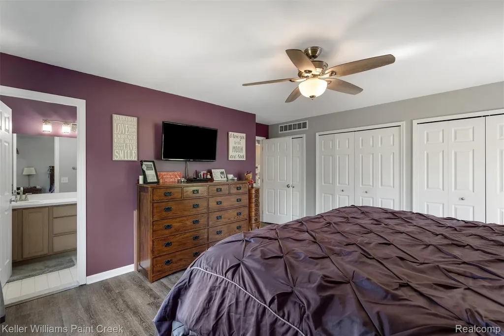 3314 Valley Rise Drive Holly Village MI 48442