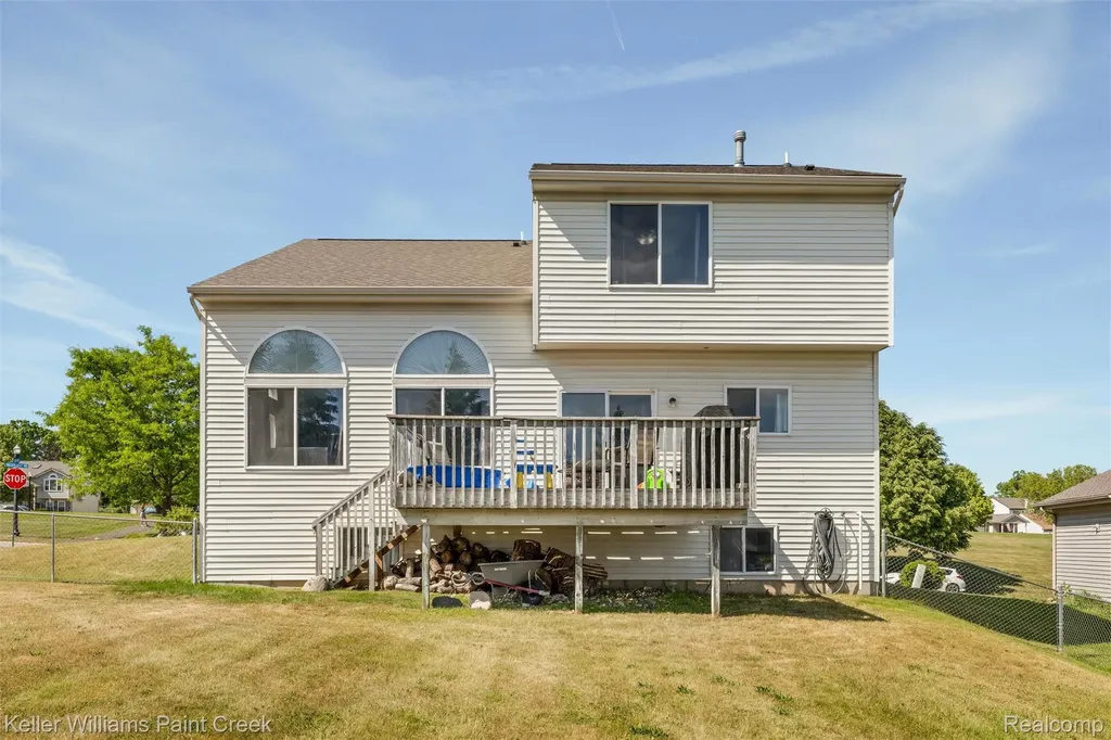 3314 Valley Rise Drive Holly Village MI 48442