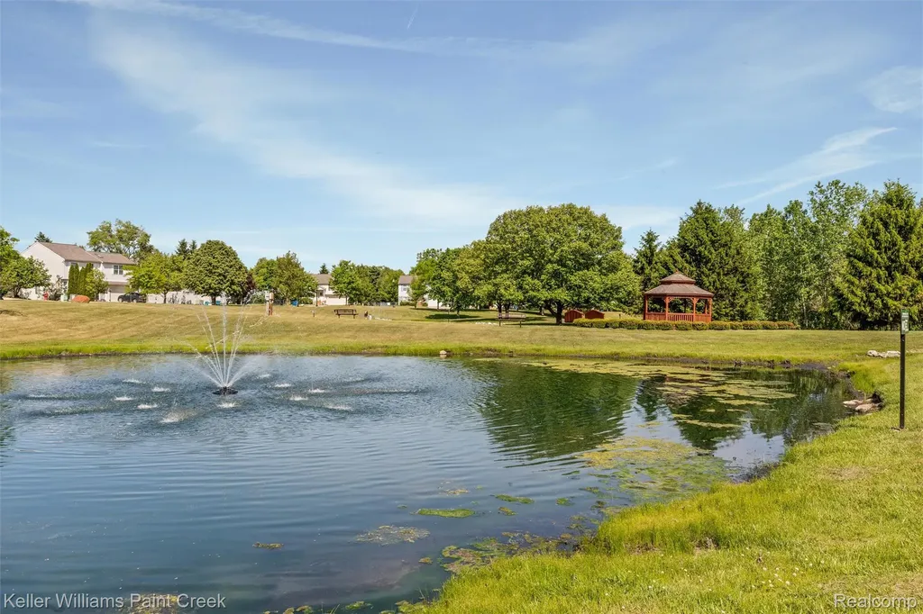 3314 Valley Rise Drive Holly Village MI 48442