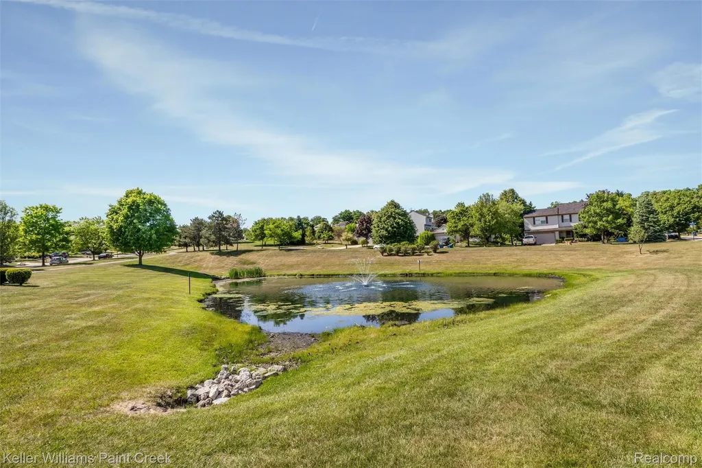 3314 Valley Rise Drive Holly Village MI 48442
