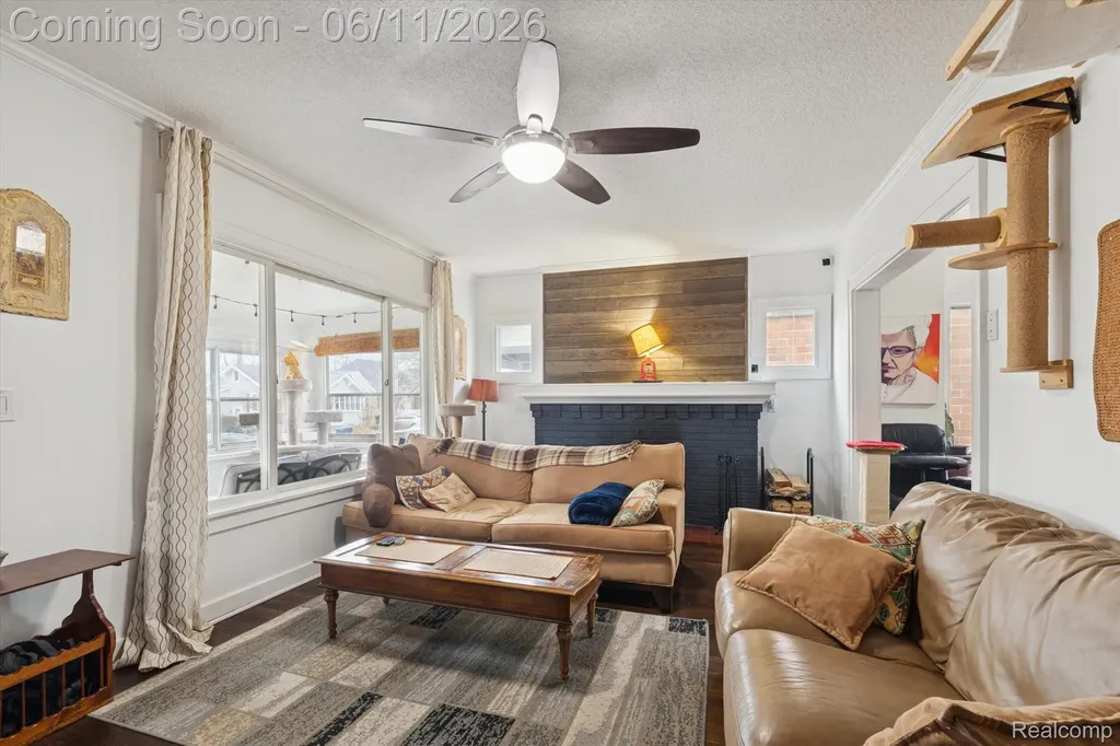 265 E Lewiston Avenue Ferndale City MI 48220