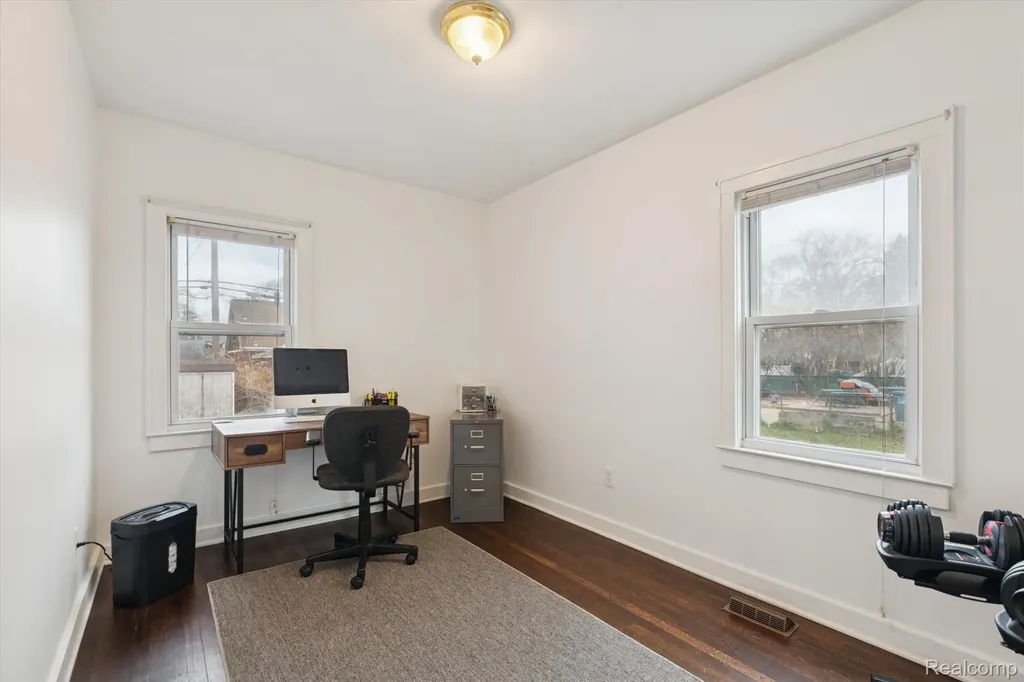 265 E Lewiston Avenue Ferndale City MI 48220