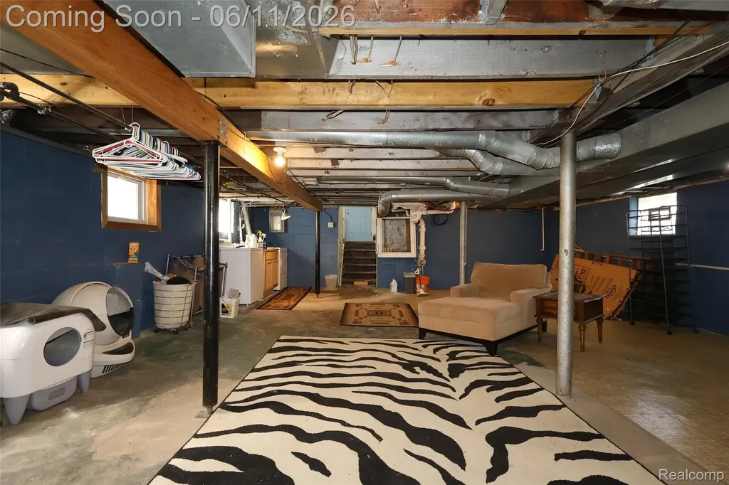 265 E Lewiston Avenue Ferndale City MI 48220