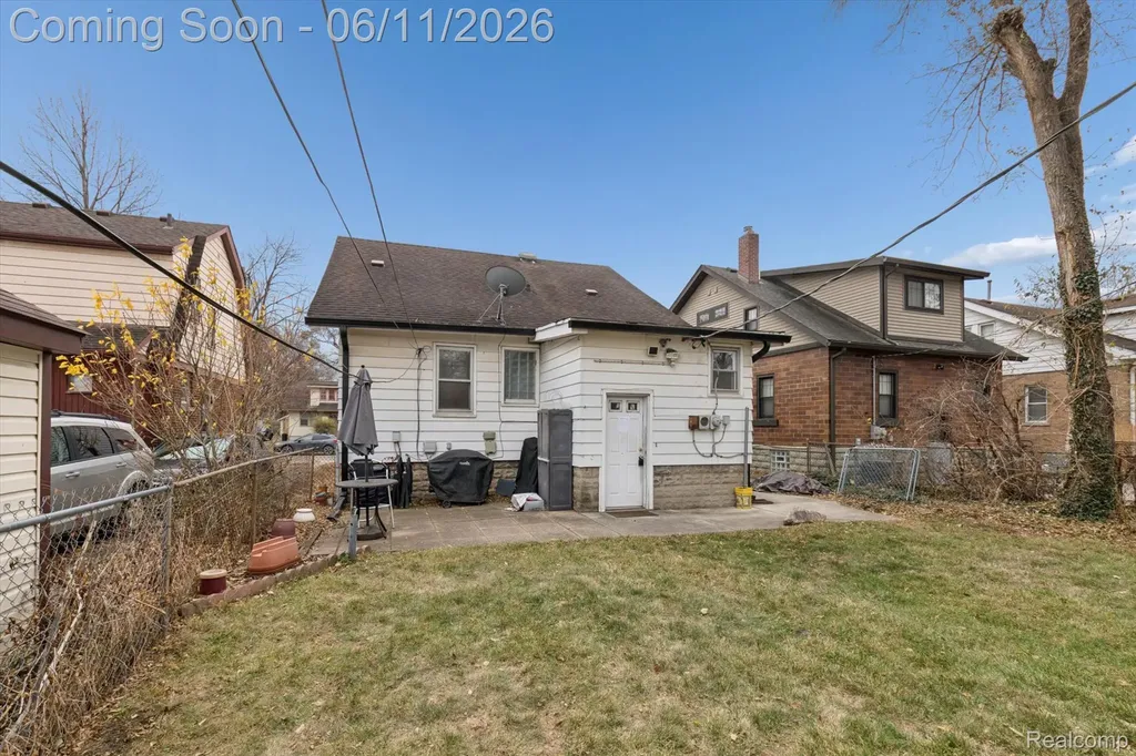 265 E Lewiston Avenue Ferndale City MI 48220