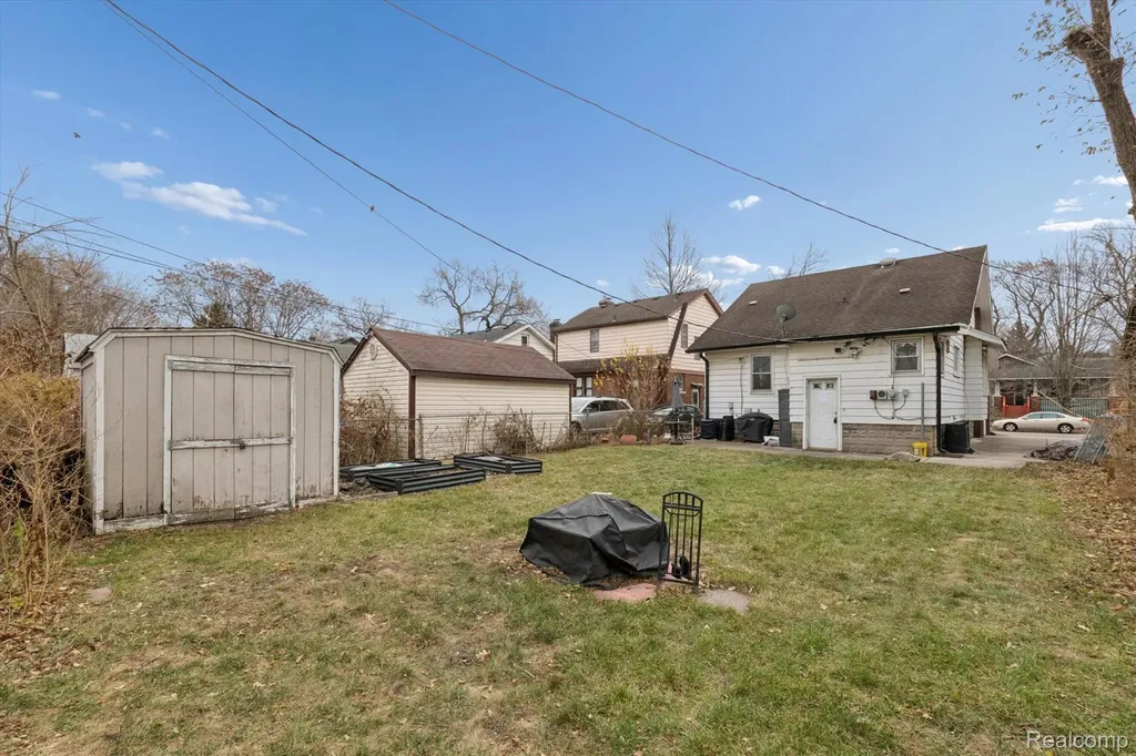 265 E Lewiston Avenue Ferndale City MI 48220