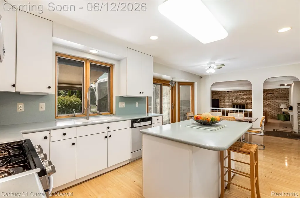 31259 Applewood Lane Farmington Hills City MI 48331