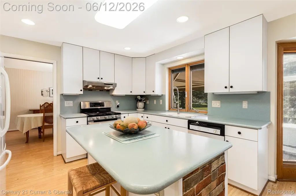 31259 Applewood Lane Farmington Hills City MI 48331