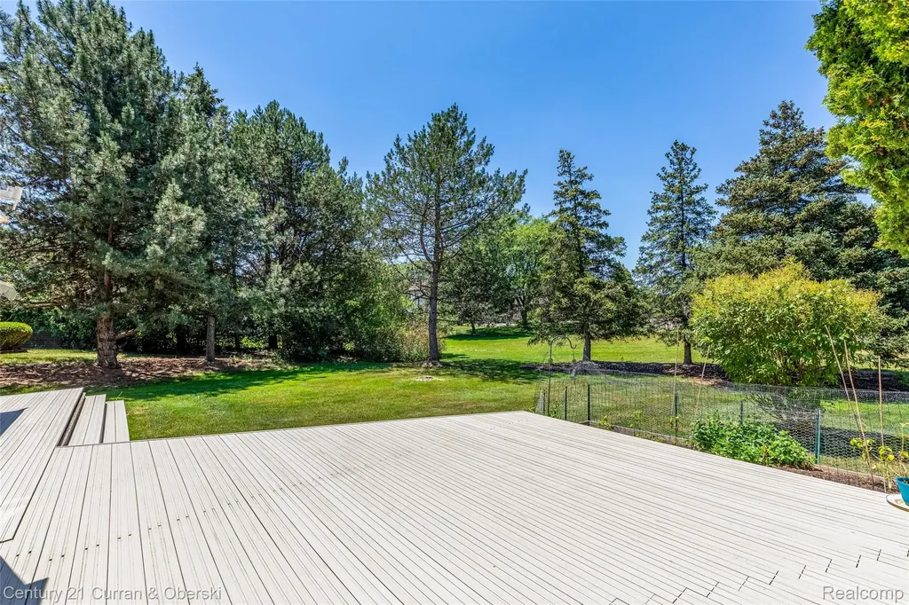 31259 Applewood Lane Farmington Hills City MI 48331