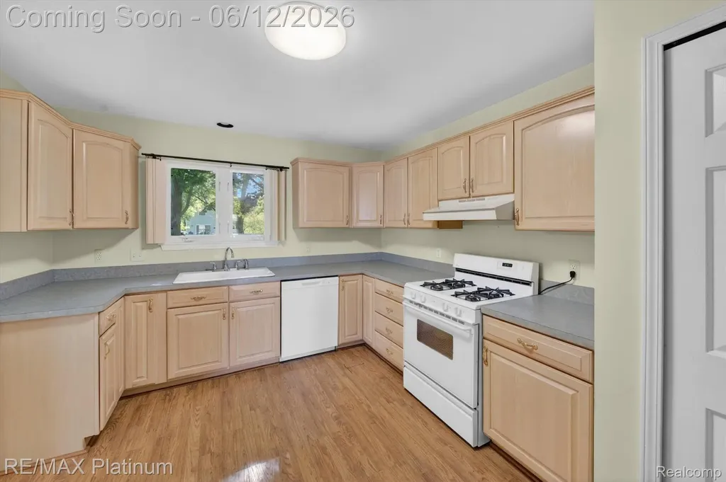 318 N 5th Street Brighton City MI 48116