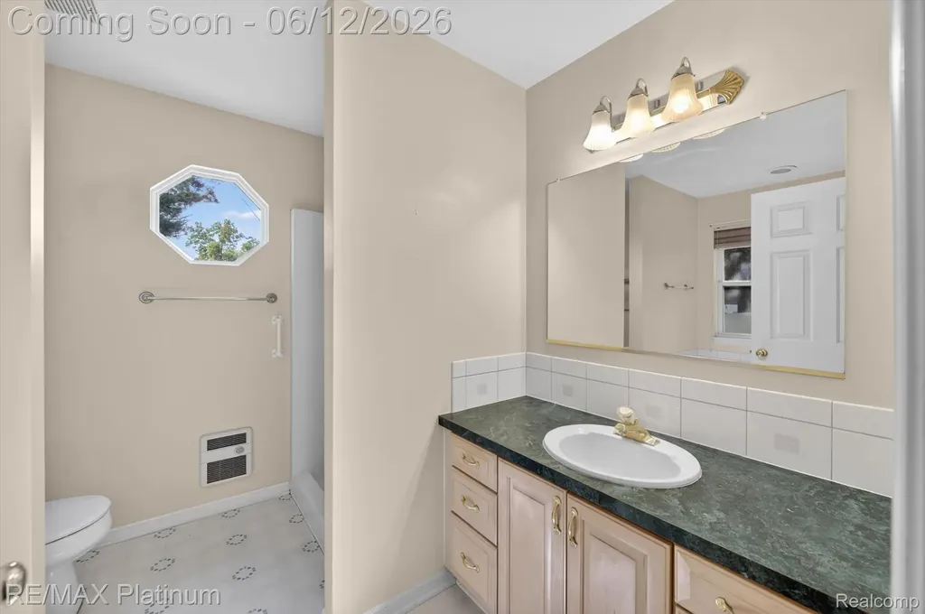 318 N 5th Street Brighton City MI 48116