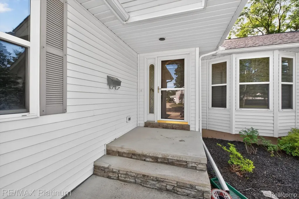 318 N 5th Street Brighton City MI 48116