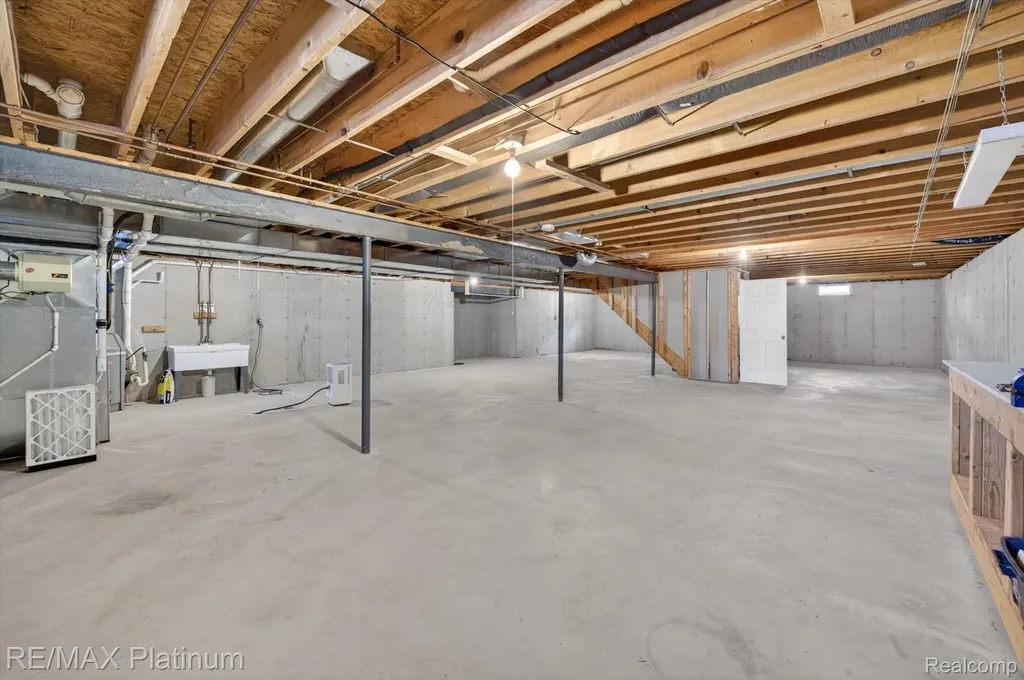 318 N 5th Street Brighton City MI 48116