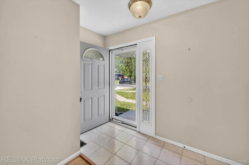 318 N 5th Street Brighton City MI 48116