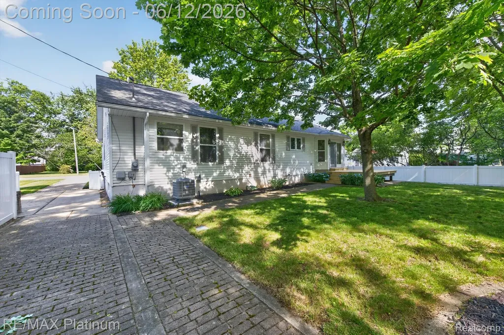 318 N 5th Street Brighton City MI 48116