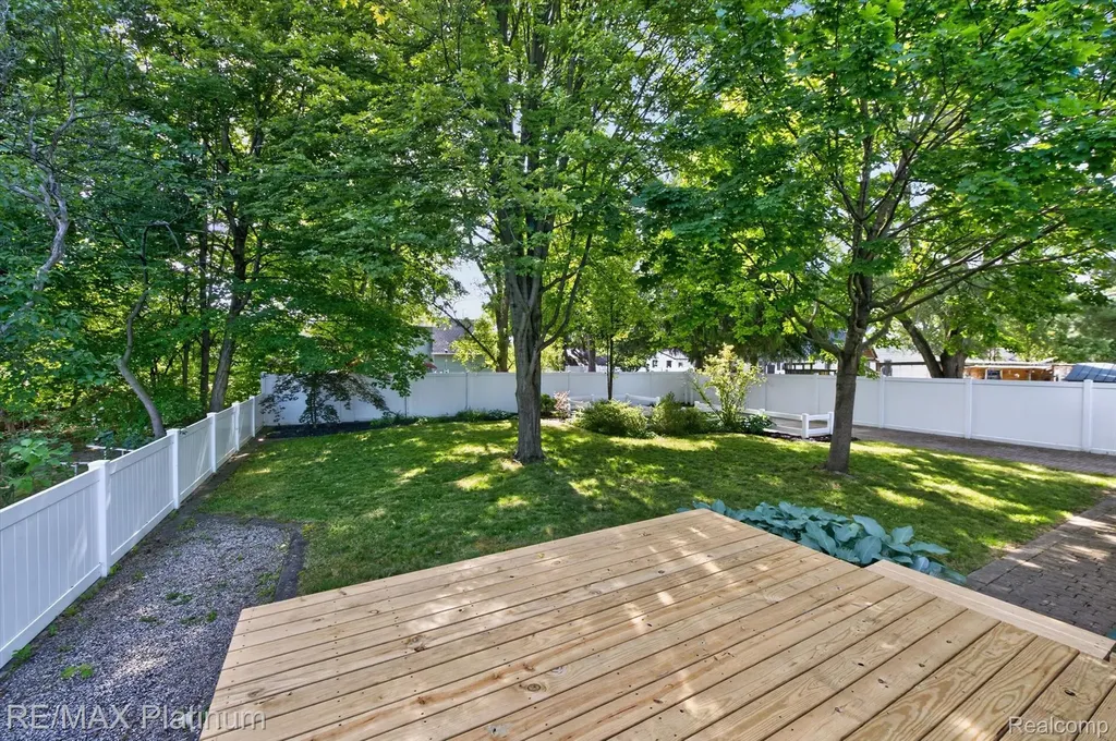 318 N 5th Street Brighton City MI 48116